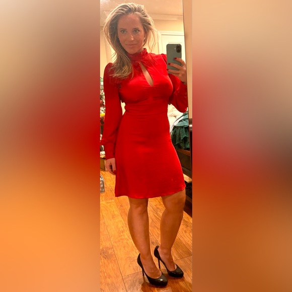 Gorgeous RARE  Reformation Red Satin Dress with Cuffed Sleeves - Picture 2 of 9